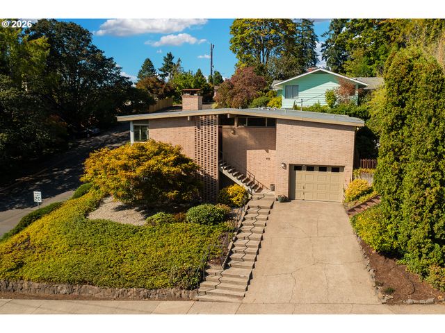 495 W 27th Ave, Eugene, OR 97405