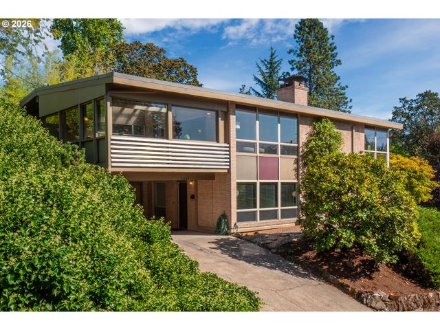495 W 27th Ave, Eugene, OR 97405