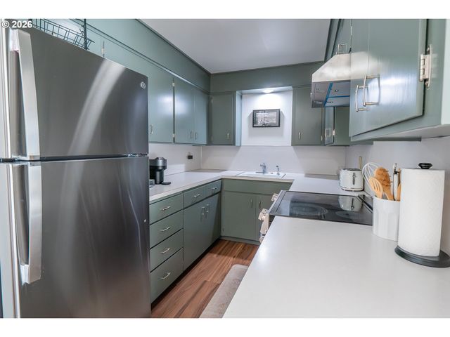 495 W 27th Ave, Eugene, OR 97405