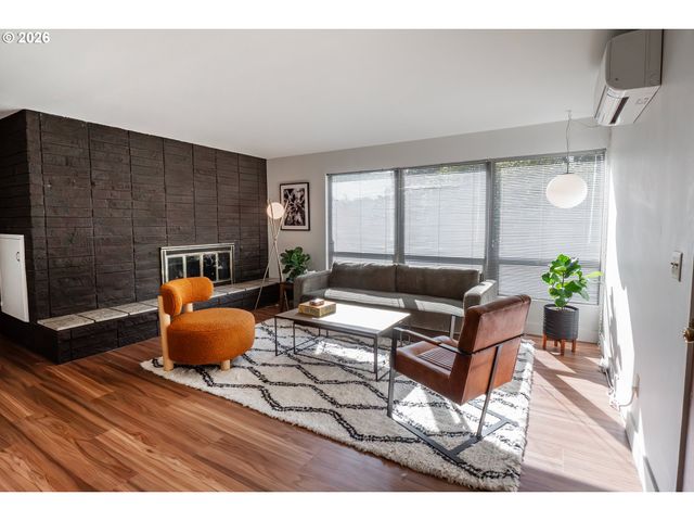 495 W 27th Ave, Eugene, OR 97405