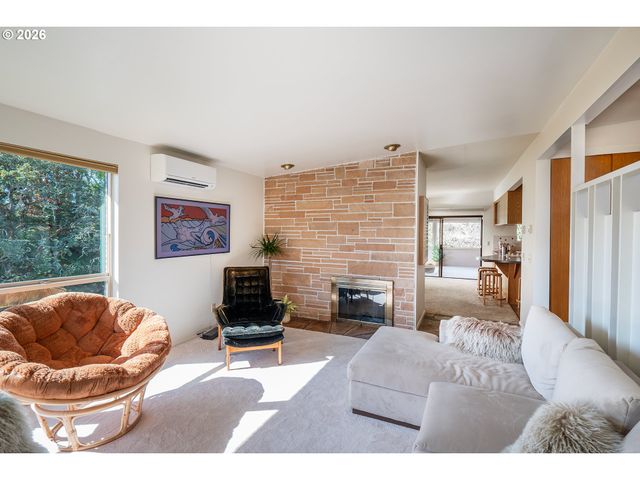 495 W 27th Ave, Eugene, OR 97405