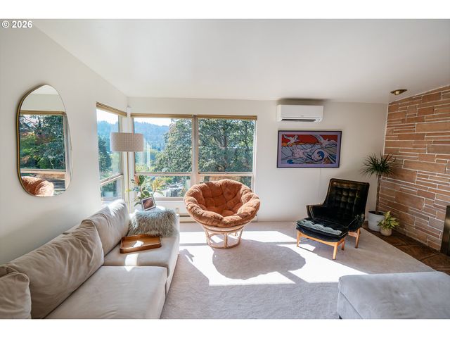 495 W 27th Ave, Eugene, OR 97405