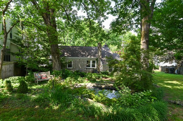 4003 Auburn Ln, Nashville, TN 37215