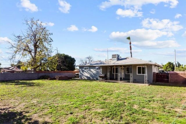 565 N Riverside, Rialto, CA 92376