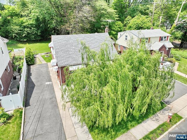 25 Marion Avenue, Rochelle Park, NJ 07662