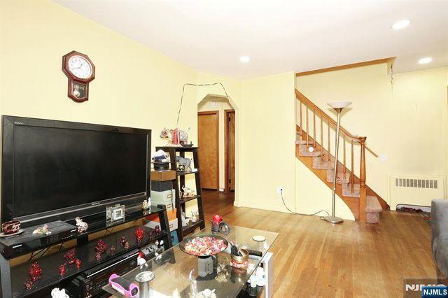 25 Marion Avenue, Rochelle Park, NJ 07662