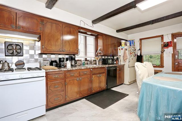 25 Marion Avenue, Rochelle Park, NJ 07662