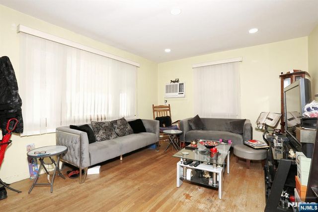 25 Marion Avenue, Rochelle Park, NJ 07662
