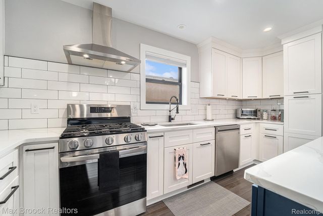 112 N Alexander Avenue, Royal Oak, MI 48067