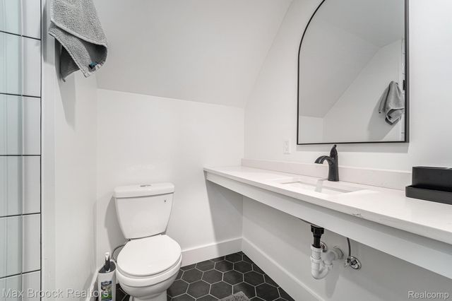 112 N Alexander Avenue, Royal Oak, MI 48067