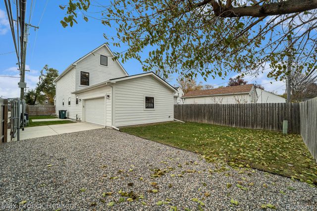 112 N Alexander Avenue, Royal Oak, MI 48067