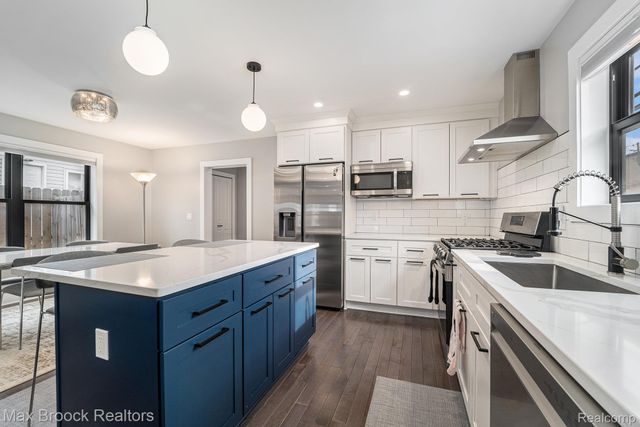 112 N Alexander Avenue, Royal Oak, MI 48067