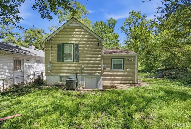 703 Cunniff Place, Ferguson, MO 63135