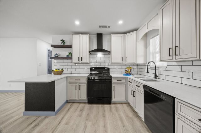 3515 Meadow Street, Dallas, TX 75215