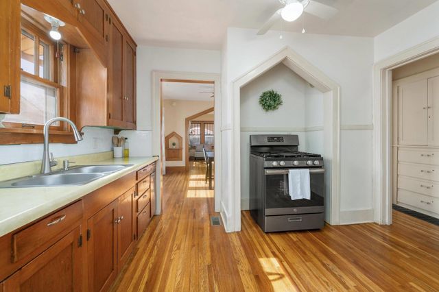 1212 S Waco Ave, Wichita, KS 67213