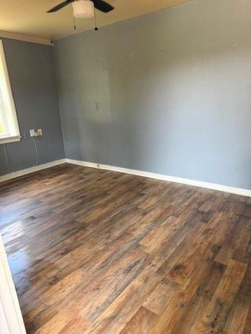 117 S Fairview Avenue, Liberty, MO 64068