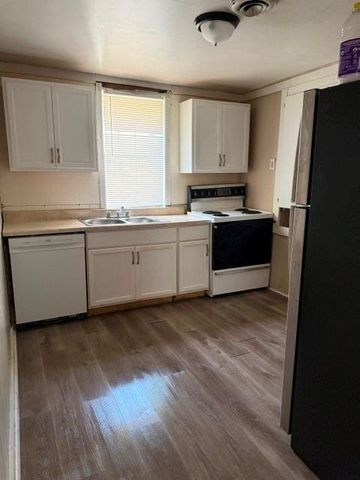117 S Fairview Avenue, Liberty, MO 64068
