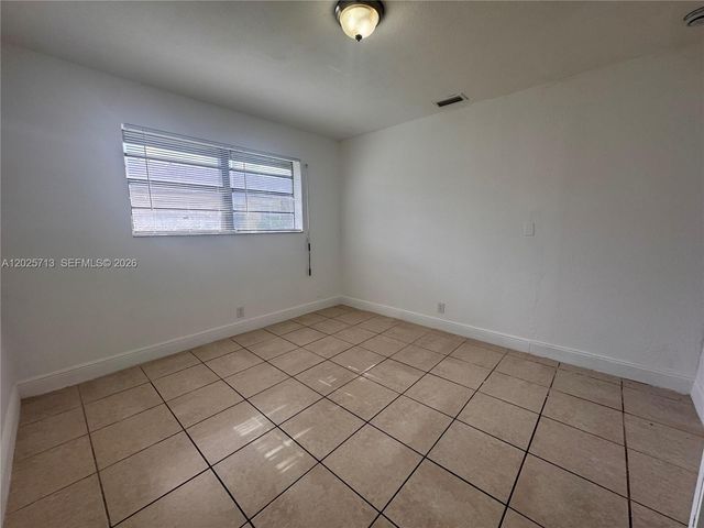 407 NW 7th Ct N, Hallandale Beach, FL 33009