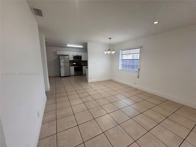 407 NW 7th Ct N, Hallandale Beach, FL 33009