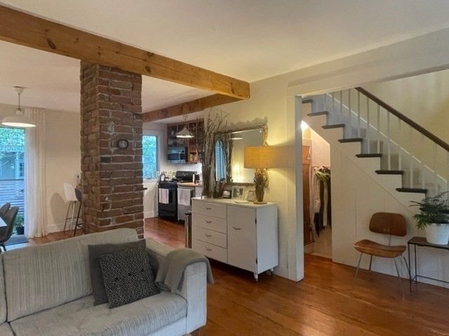 105 Pleasant 105, Cambridge, MA 02139