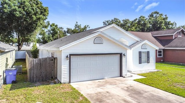 4316 NATCHEZ TRACE DRIVE, St Cloud, FL 34769