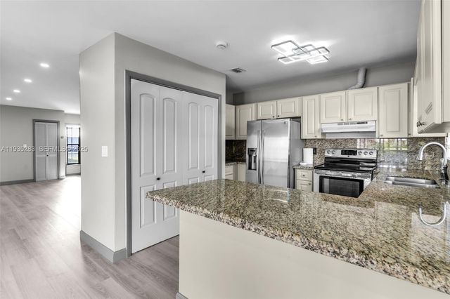 13755 SW 23rd Ter, Miami, FL 33175