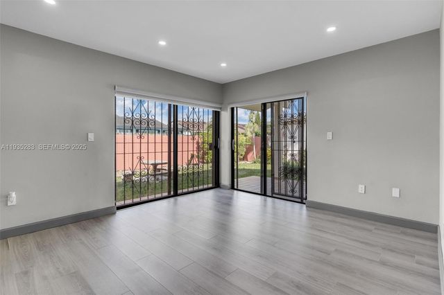 13755 SW 23rd Ter, Miami, FL 33175