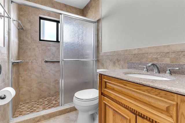 13755 SW 23rd Ter, Miami, FL 33175