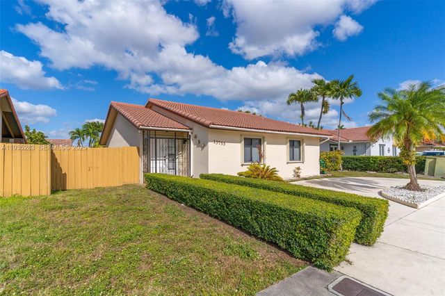 13755 SW 23rd Ter, Miami, FL 33175