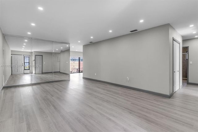 13755 SW 23rd Ter, Miami, FL 33175