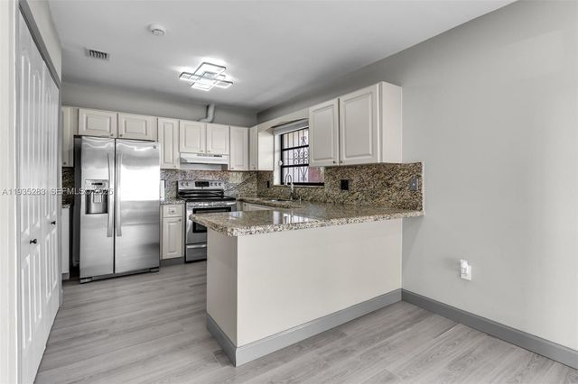 13755 SW 23rd Ter, Miami, FL 33175