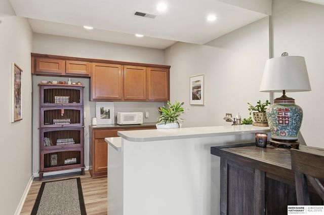 21839 Hillandale Road, Omaha, NE 68022