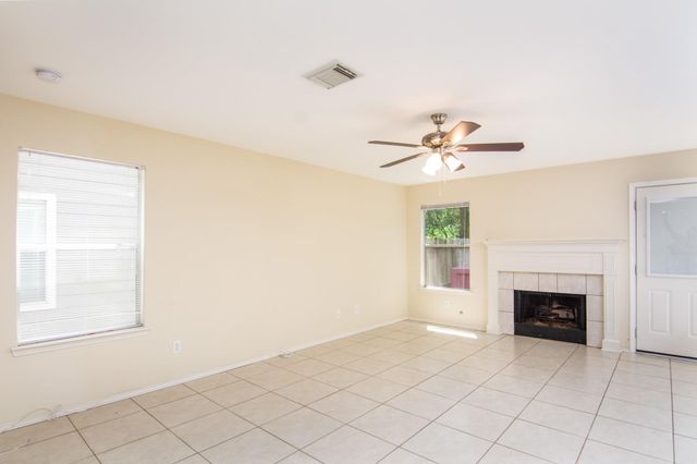127 Villa Oaks, The Woodlands, TX 77382