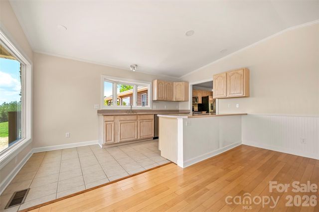 5732 S Nc 9 Highway, Tryon, NC 28782