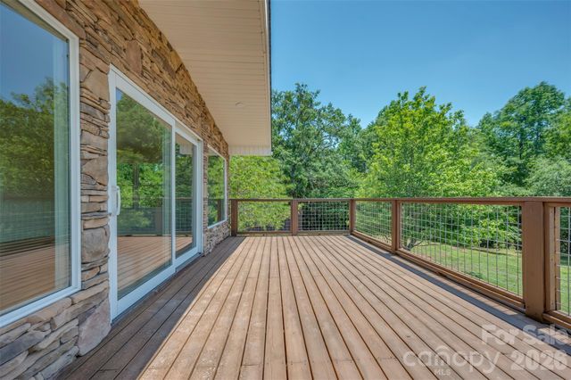5732 S Nc 9 Highway, Tryon, NC 28782
