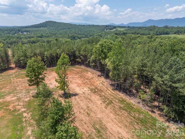 5732 S Nc 9 Highway, Tryon, NC 28782
