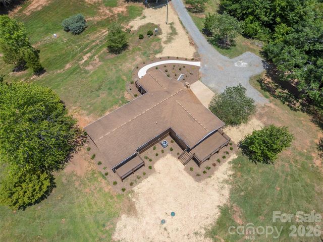 5732 S Nc 9 Highway, Tryon, NC 28782