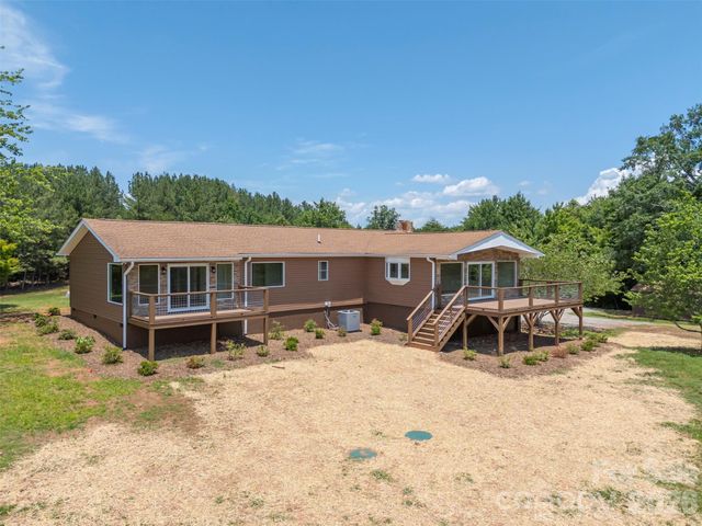 5732 S Nc 9 Highway, Tryon, NC 28782