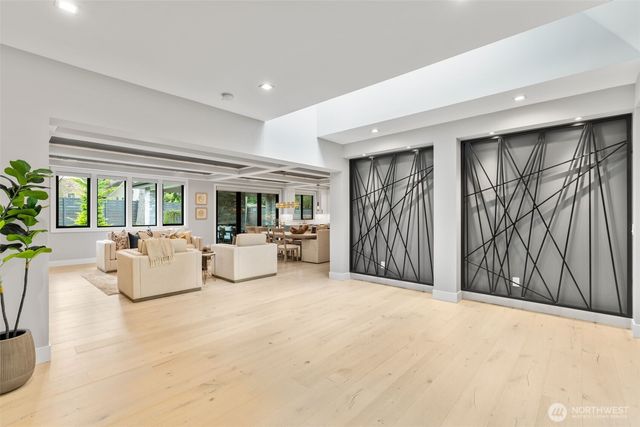 12608 NE 30th Street, Bellevue, WA 98005