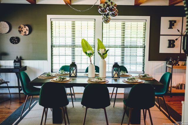 611 W Burbank St, Fredericksburg, TX 78624