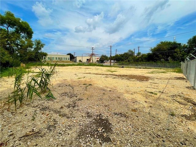 2207 West Howard LN, Austin, TX 78728