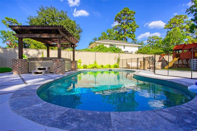 27201 Stark Lane, Oak Ridge North, TX 77385