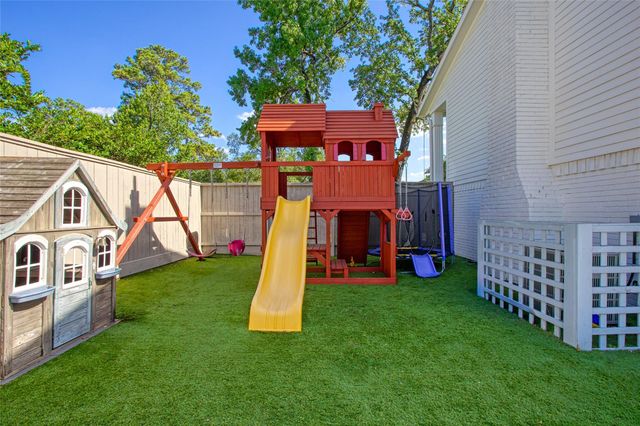 27201 Stark Lane, Oak Ridge North, TX 77385