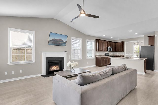 8113 Saveur Lane, Charleston, SC 29406