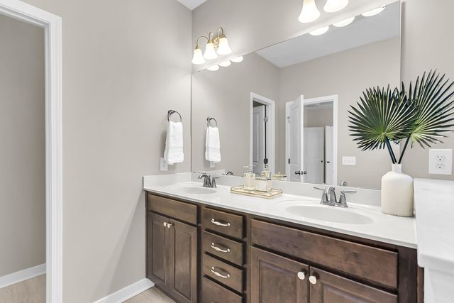 8113 Saveur Lane, Charleston, SC 29406