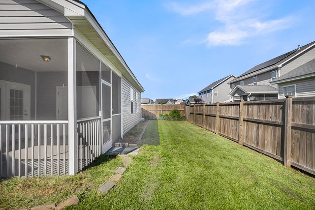 8113 Saveur Lane, Charleston, SC 29406