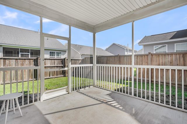 8113 Saveur Lane, Charleston, SC 29406