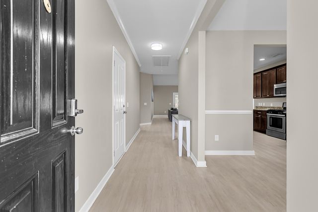 8113 Saveur Lane, Charleston, SC 29406