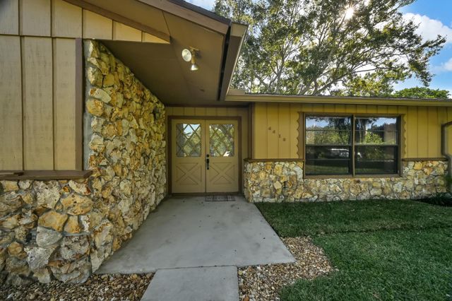 4410 Areca Palm Drive, Fort Pierce, FL 34982