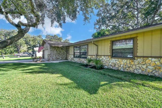 4410 Areca Palm Drive, Fort Pierce, FL 34982